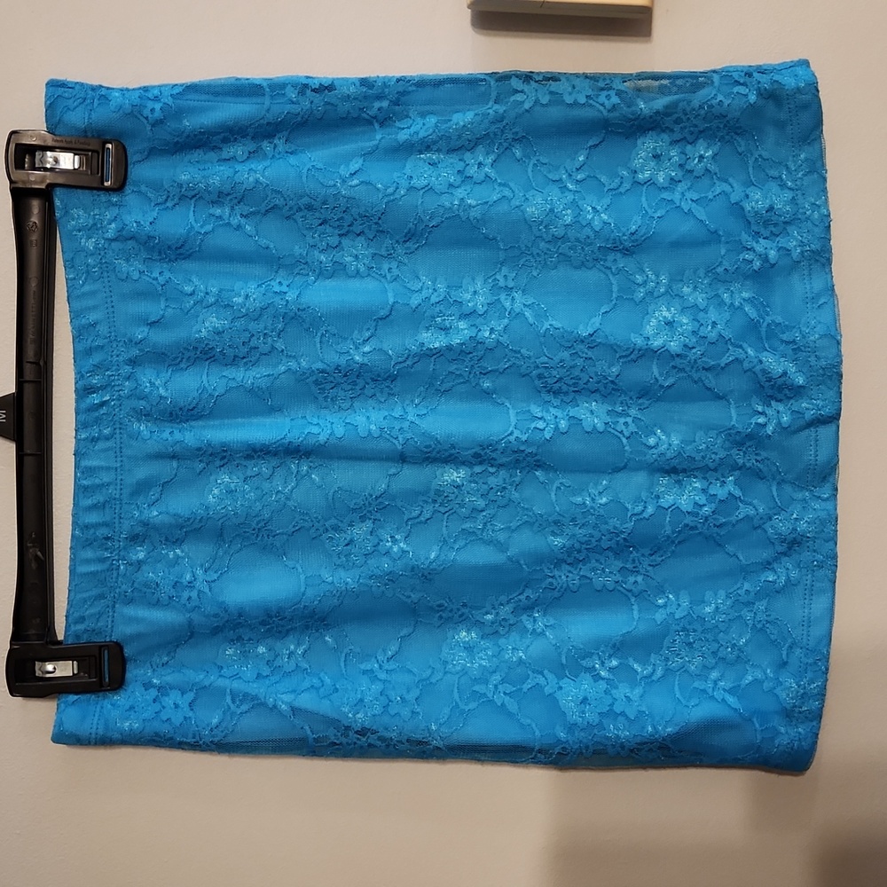 Large delias light blue lace pencil skirt